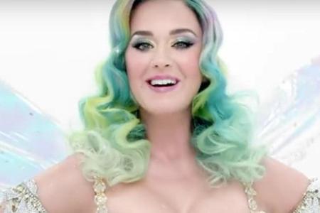 Katy Perry im Weihnachtsclip