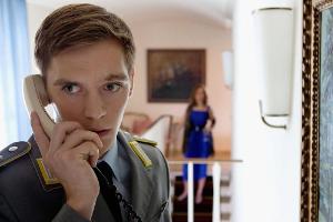 "Deutschland 83": DDR-Soldat Martin Rauch (Jonas Nay) wird Hals über Kopf als Spion Moritz Stamm in die Bundeswehr eingeschl...