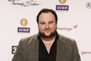 Alex Diehl singt seinen Fans und Zuhörern aus der Seele