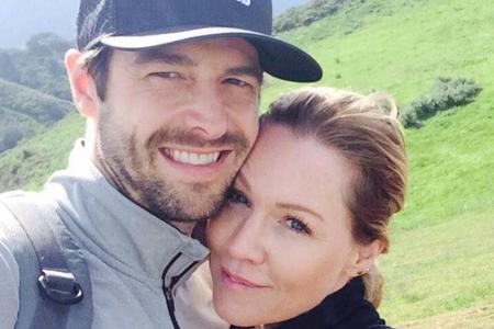 Ähnlich glücklich dürften Jennie Garth und Dave Abrams auch auf ihrer Hochzeit ausgesehen haben