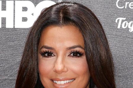 So schön ist nur ein natürliches Lächeln - Eva Longoria bezaubert alle mit ihrer Ausstrahlung. Kaum einer kommt auf die Idee...