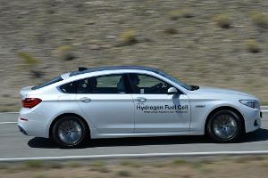 Auf dem Versuchsgelände: BMW 5er GT mit Wasserstoff-Brennzellenantrieb