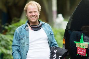 Ob Dustin Semmelrogge im "Sommer-Dschungelcamp" das Lachen bald vergehen wird?