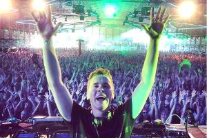 DJ Felix Jaehn hat allen Grund zum Jubeln: Sein Remix sprengt alle Rekorde