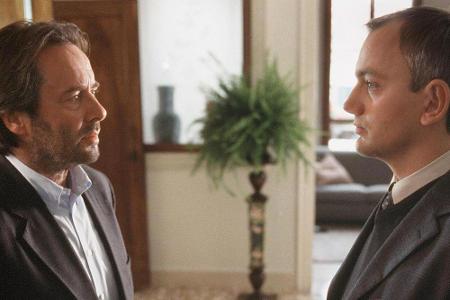 Brunetti (Uwe Kockisch, l.) bekommt Besuch von Signor Rossi (Heinrich Schmiede)