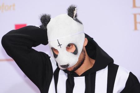 Rapper Cro ist erfolgreich wie nie: Er steht sowohl bei den Album- als auch bei den Single-Charts auf Platz eins