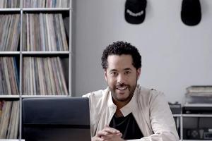 Mit der Hilfe von Adel Tawil kann nun Jeder Teil eines neuen Songs werden.