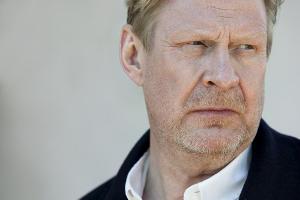 "Sebastian Bergman - Spuren des Todes": Sebastian Bergman kehrt nach Västerås zurück und muss sich seiner Vergangenheit stellen