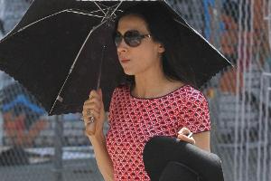 Famke Janssen auf dem Weg durch New York