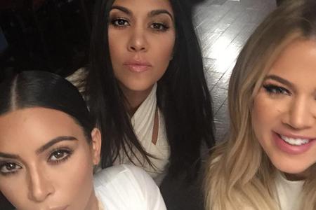 Kourtney Kardashian (Mitte) kann nach der Trennung von Scott Disick auf ihre Schwestern zählen