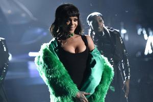 Die grüne Unschuld: Rihanna beichtet ihr Sexleben nicht der Presse - sie schwärmt davon!