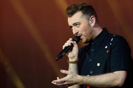 Singt er ihn oder singt er ihn nicht: Sam Smith könnte doch den 