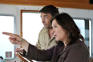 "Tatort: Der schöne Schein" - Klara Blum (E. Mattes) ermittelt mithilfe ihres Schweizer Kollegen Reto Flückiger (S. Gubser)