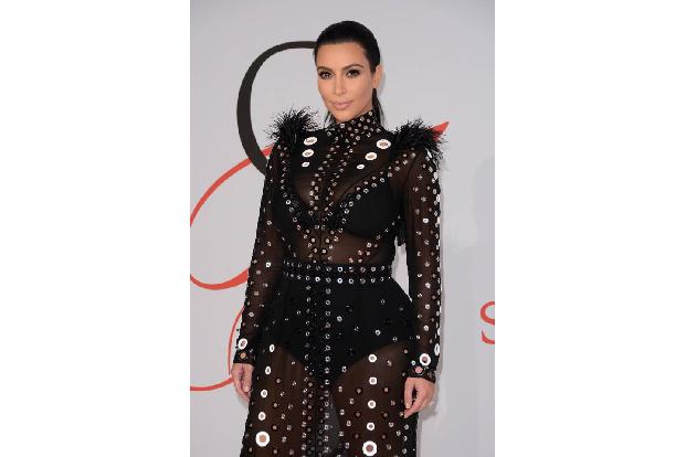 Ach Kim, das ist natürlich doof gelaufen. Da hat die Reality-Queen ihre zweite Schwangerschaft extra geheim gehalten, um sie...