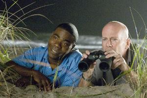 "Cop Out - Geladen und entsichert": Die Polizisten Jimmy (Bruce Willis, r.) und Paul (Tracy Morgan) ermitteln auf eigene Faust