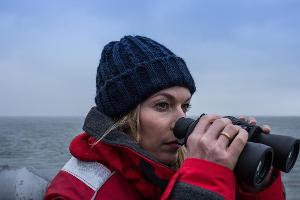 "Tod auf der Insel": Katharina (Lisa Martinek) entdeckt die Leiche der vermissten Touristin im Watt