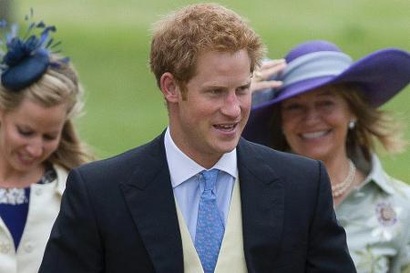 Prinz Harry erschien allein bei der Hochzeit eines Freundes