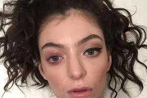 Lorde leidet an einem kranken Auge