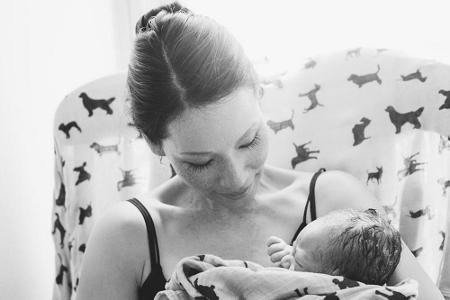 Was für ein süßes Bild: Lucy Liu mit ihrem Söhnchen Rockwell Lloyd