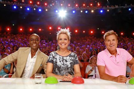 Inka Bause unterstützt Bruce Darnell (li.) und Dieter Bohlen in der 