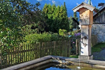 Unbedenklich ist die Wasserqualität neben Gedenksteinen