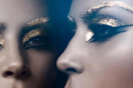 Kim Kardashian als Cleopatra