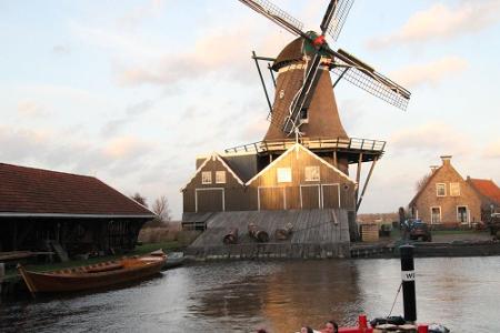 Schwimmender Whirlpool in Rotterdam