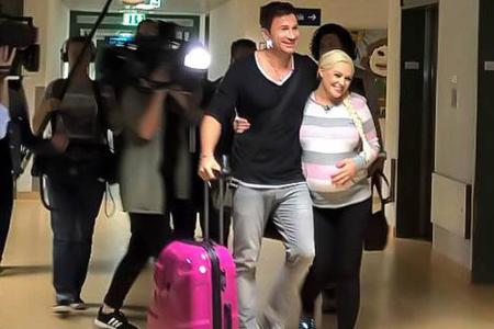 Eine kugelrunde Daniela Katzenberger mit ihrem Freund Lucas Cordalis - und Kamerateam