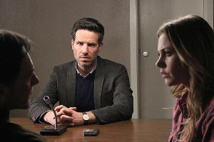 "Mordsfreunde":  Das Ermittlerduo verhört Zoodirektor Dr. Christoph Sander (l.)