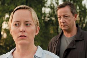 "Eine verhängnisvolle Nacht": Anfangs ahnt Hanna (Silke Bodenbender) nichts von Bernds (Matthias Brandt) verhängnisvoller Ve...