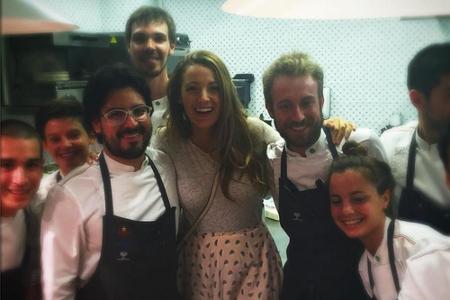 Blake Lively zeigt sich mit vollem Bauch