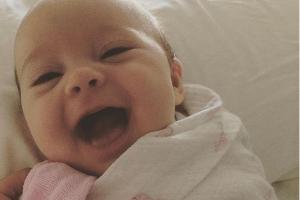 So sieht ein glückliches Baby aus: Andy Rose Osbourne