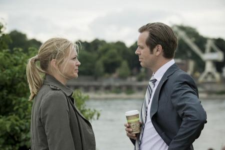 Helen Dorn - Das dritte Mädchen: Auf Anweisung des Dezernatsleiters des LKA Düsseldorf werden Helen Dorn (Anna Loos) und Kri...