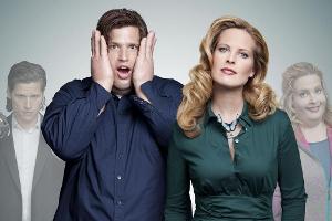 "Plötzlich fett": Eines Morgens erwacht der arrogante Fitnessguru Nick als 180-Kilo-Mann und die rundliche Eva passt plötzli...