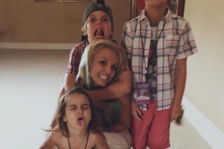 Britney Spears mit ihrer Nichte Lexie (l.) und ihren beiden Söhnen