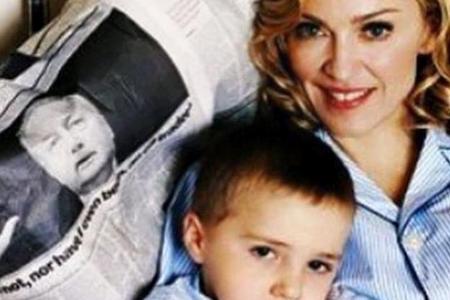 Madonna mit Söhnchen Rocco. Das Bild ist schon ein paar Jahre alt.