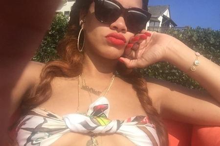 Bikini vergessen und es ist super heiß? Trendsetterin Rihanna (27, 