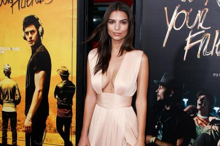 Model und Schauspielerin Emily Ratajkowski posiert bei der Premiere ihres Films 