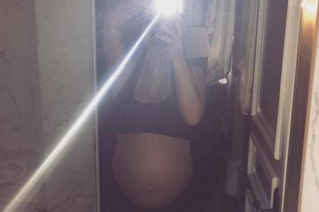 Bald bekommt Kim Kardashian ihr zweites Kind. Ein Christkind?