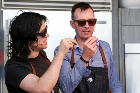 Tommy Black (links) und Scott Weiland im Mai 2015