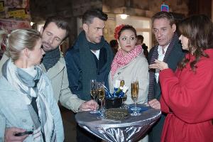 "Unter Uns": Die Bewohner der Schillerallee feiern gemeinsam ins neue Jahr