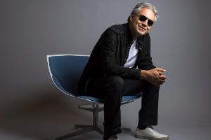 Er arbeitet gerne mit Helene Fischer zusammen: Star-Tenor Andrea Bocelli