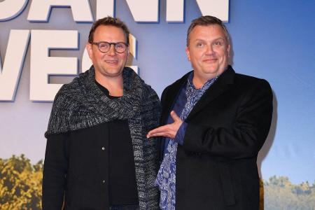 Devid Striesow (l.) schlüpft für die gleichnamige Verfilmung des Bestsellers 