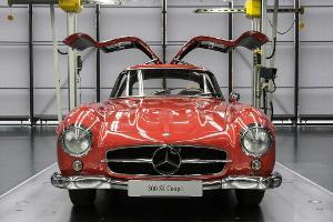 Auto-Ikone: Mercedes 300 SL Flügeltürer