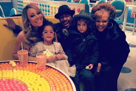 Happy Family: Mariah Carey und Nick Cannon mit ihren Zwillingen und deren Großmutter