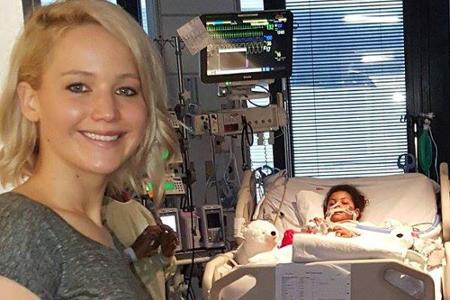 Jennifer Lawrence besuchte vor Weihnachten kranke Kinder
