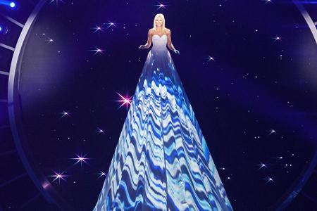 Deutschlands größter Weihnachtsengel: Helene Fischer im XXL-Kleid