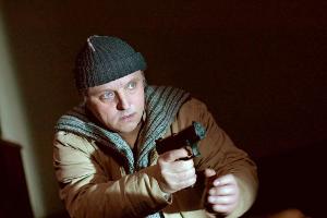 Kommissar Frank Thiel (Axel Prahl) geht vorsichtshalber bewaffnet durch die mysteriöse Villa Steinhagen, in der vor Jahren e...