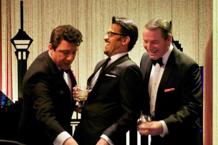 Die Darsteller Mark Adams, George Long und Stephen Triffit als Dean Martin, Sammy Davis, Jr. und Frank Sinatra (v.l.n.r.) be...
