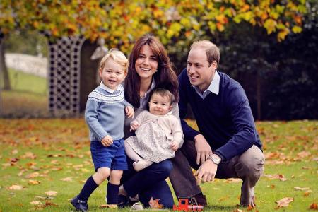 William und Kate mit den Kindern George und Charlotte auf ihrer offiziellen Weihnachts-Grußkarte